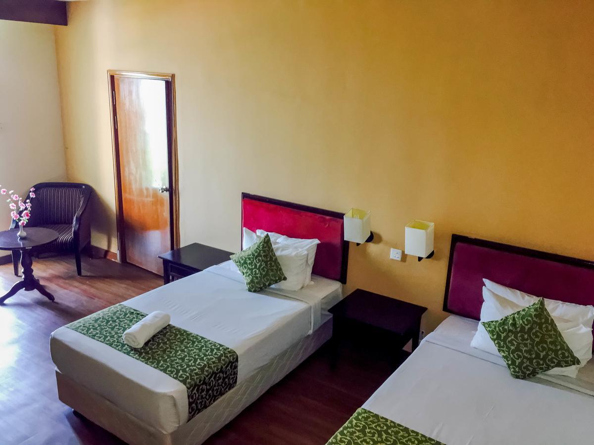 Hotel Legacy Port Dickson Bagian luar foto