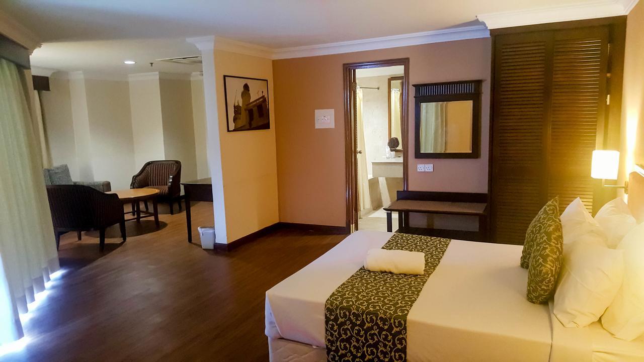 Hotel Legacy Port Dickson Bagian luar foto