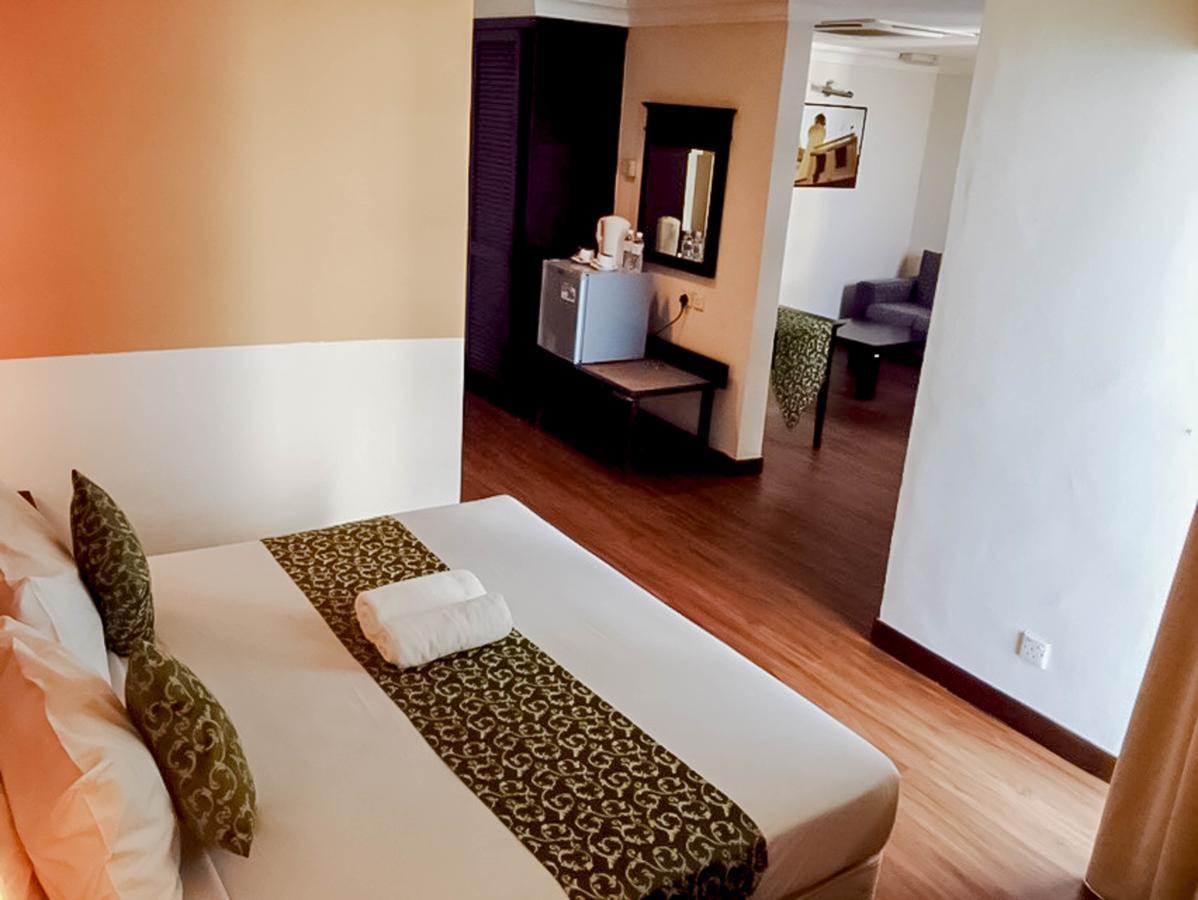 Hotel Legacy Port Dickson Bagian luar foto